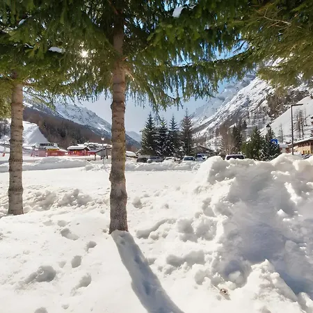 Casa de hóspedes Arthemisia - Rhêmes-notre-dame 3*